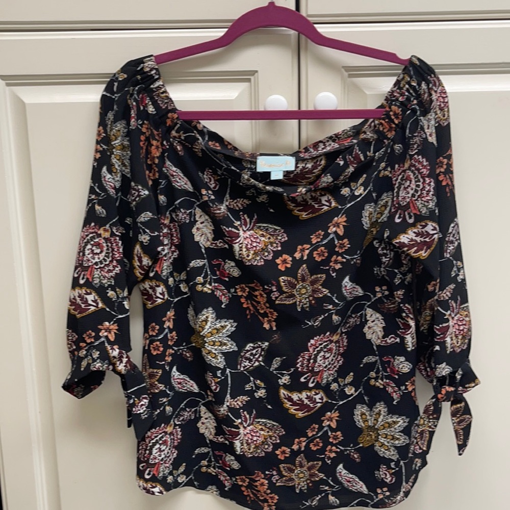Off shoulder  top